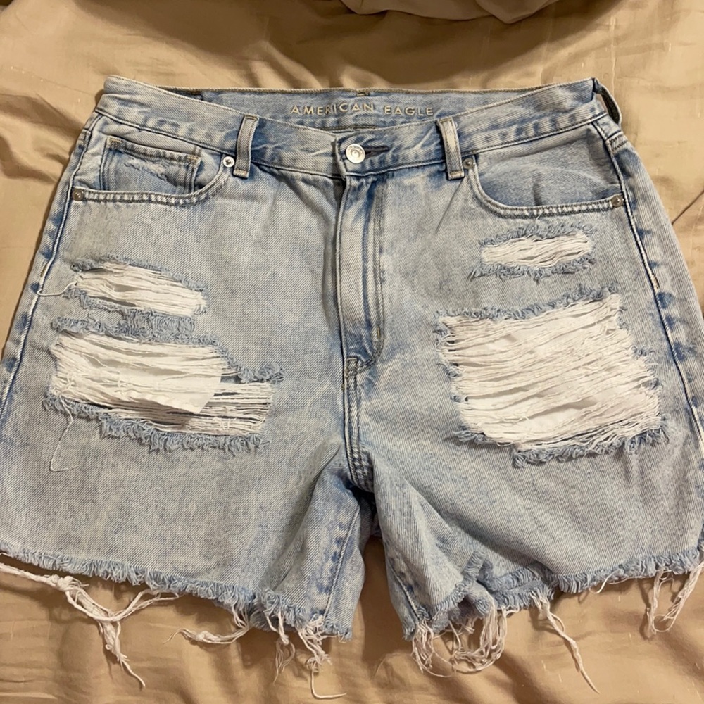 COPY - American Eagle Distressed High Waist Mom Jean shorts